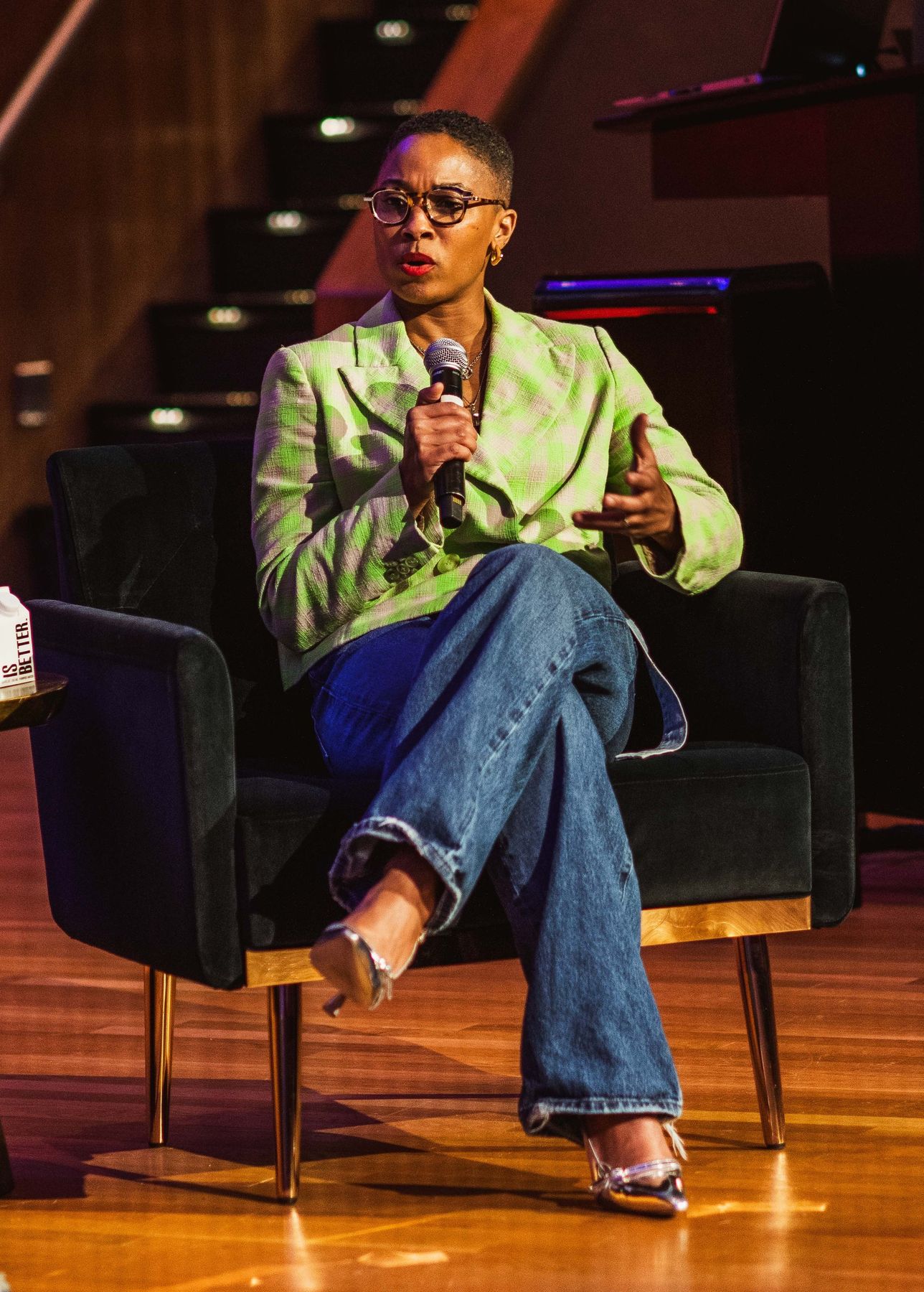Angela Denae speaking on the THREADS panel at FIT